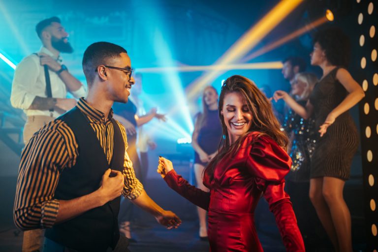 How to Overcome Dance Floor Anxiety: Tips for Beginners